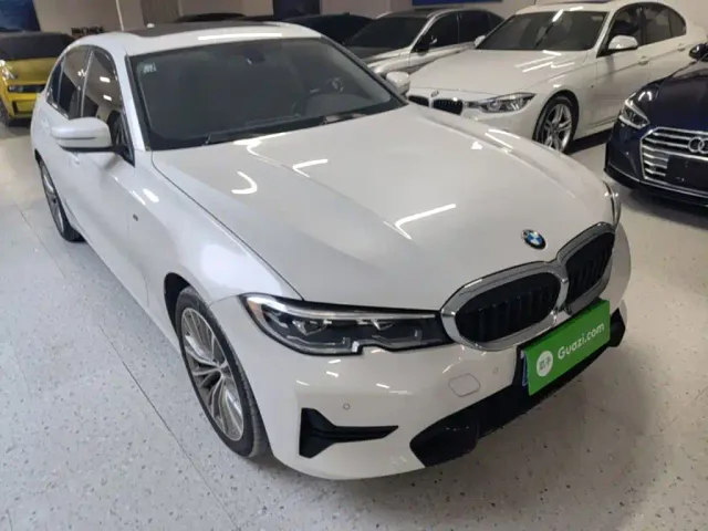 BMW 3 Series — Фото автомобиля 3