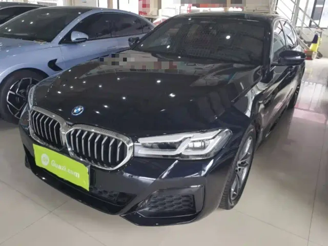 Фотография автомобиля — BMW 5 Series