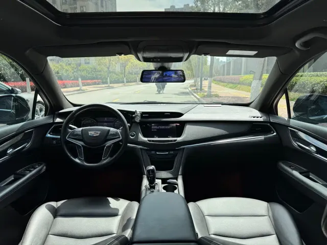 Cadillac XT5 — Фото автомобиля 5