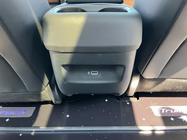 GAC Trumpchi E8 — Фото автомобиля 15