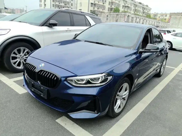 Фотография автомобиля — BMW 1 Series