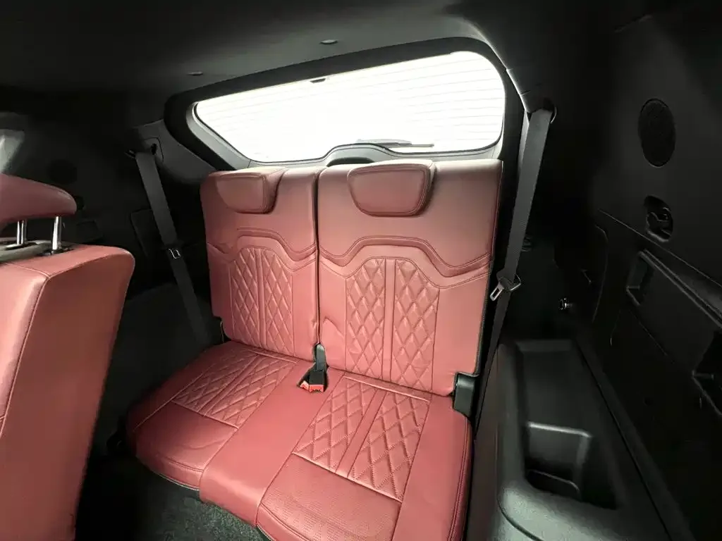 Jetour Jetour X70 PLUS 2023 1.5T DCT Warrior PLUS 7-seater — Фото автомобиля 9
