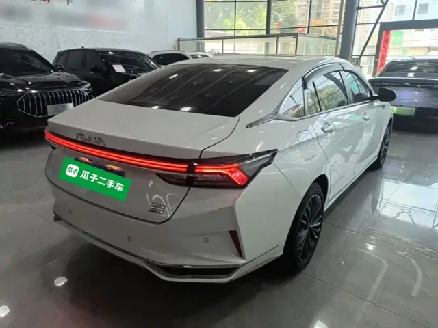 Dongfeng Yixuan MAX — Фото автомобиля 6