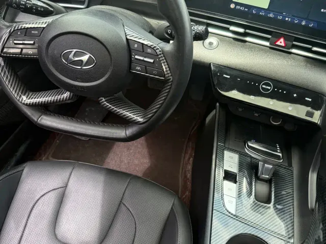 Hyundai Elantra — Фото автомобиля 11