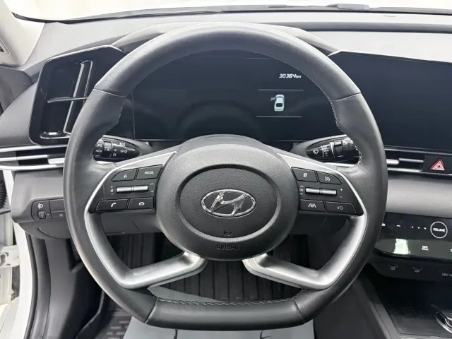Hyundai Elantra — Фото автомобиля 9