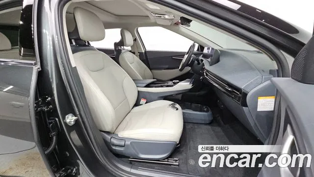 Kia EV6 — Фото автомобиля 12