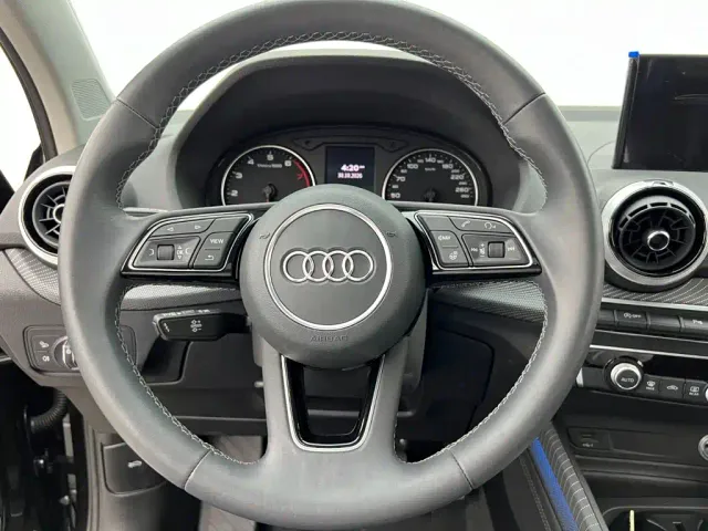 Audi Q2L — Фото автомобиля 9