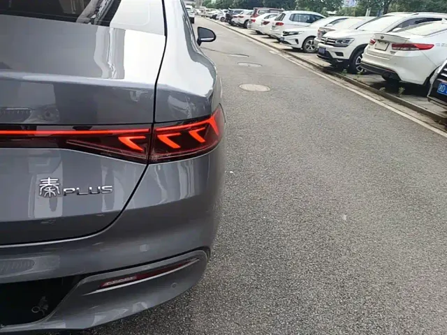 BYD Qin PLUS — Фото автомобиля 7