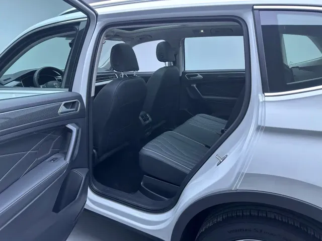 Volkswagen Tiguan L — Фото автомобиля 11