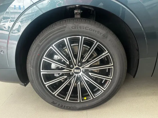 Geely Galaxy M9 — Фото автомобиля 6