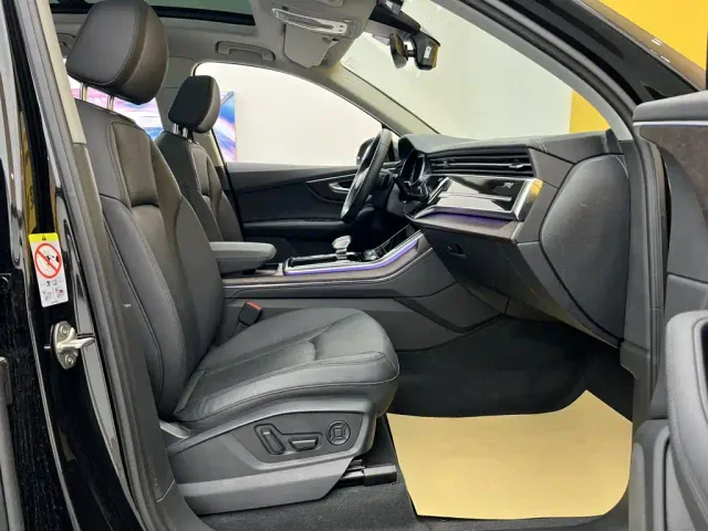 Audi Q7 — Фото автомобиля 19