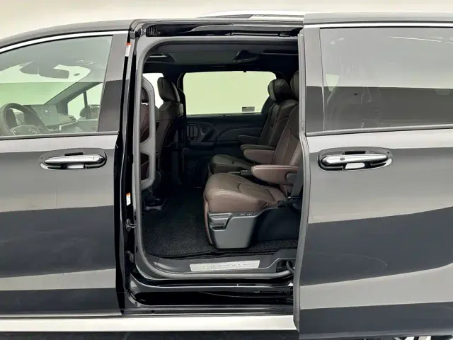 Toyota Granvia — Фото автомобиля 19
