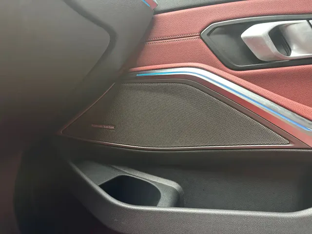 BMW 3 Series — Фото автомобиля 11