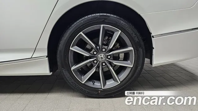 Honda Accord Accord 10 поколение 1.5 Turbo — Фото автомобиля 18