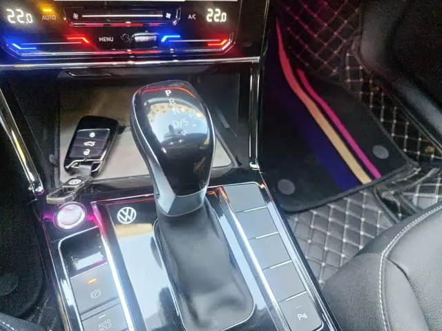 Volkswagen Passat — Фото автомобиля 10