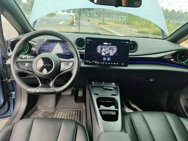 BYD Dolphin 2025 Smart Drive Edition 410km Fashion Version — Фото автомобиля 9