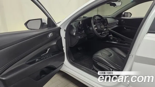 Hyundai Avante CN7 — Фото автомобиля 15