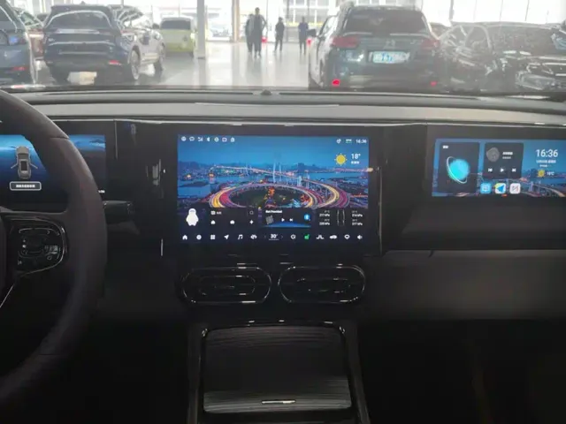 Leapmotor C11 — Фото автомобиля 13