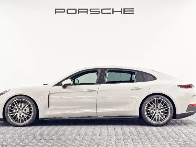 Porsche Panamera — Фото автомобиля 5