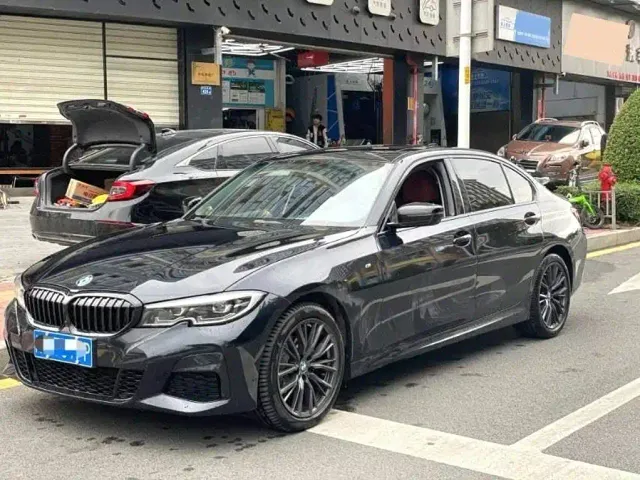 Фотография автомобиля — BMW 3 Series