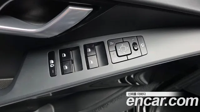 Kia Niro — Фото автомобиля 29