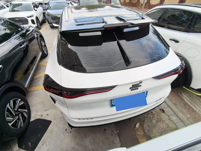 Changan Z6 — Фото автомобиля 15