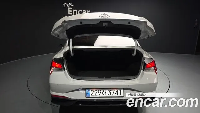 Hyundai Avante CN7 — Фото автомобиля 26