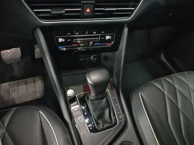 Volkswagen Tiguan L — Фото автомобиля 13