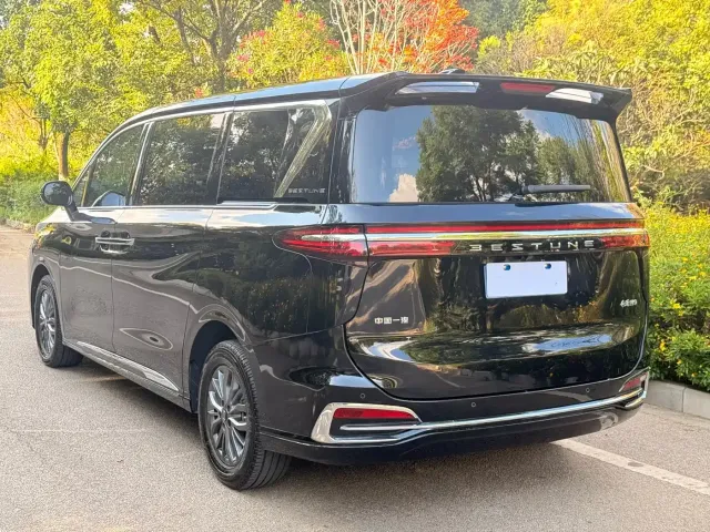 Bestune Besturn M9 — Фото автомобиля 5