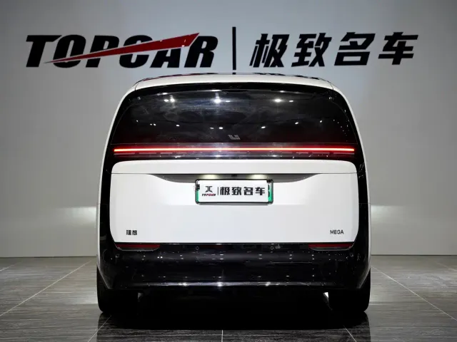 Li Auto MEGA — Фото автомобиля 4