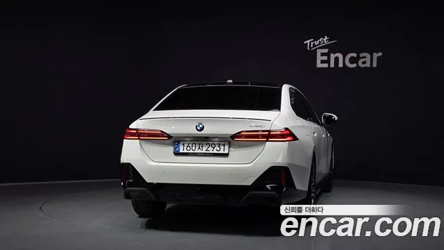 BMW 5-Series — Фото автомобиля 4