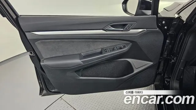 Volkswagen Golf Golf 8 поколение 2.0 TDI Prestige — Фото автомобиля 22