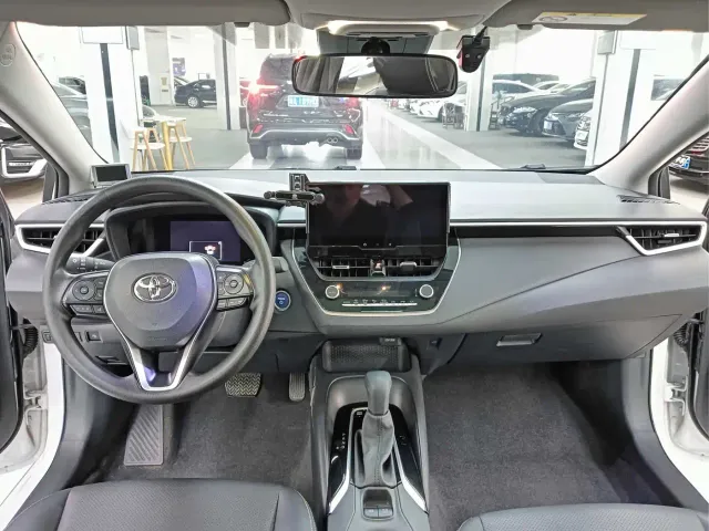 Toyota Corolla — Фото автомобиля 6