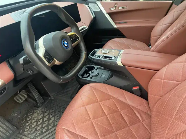 BMW iX M60 — Фото автомобиля 8