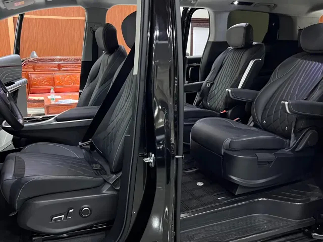Maxus G90 — Фото автомобиля 13