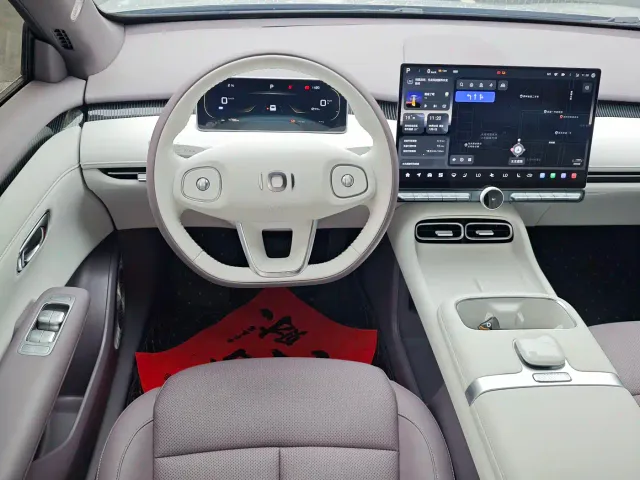 Changan Qiyuan A06 — Фото автомобиля 4