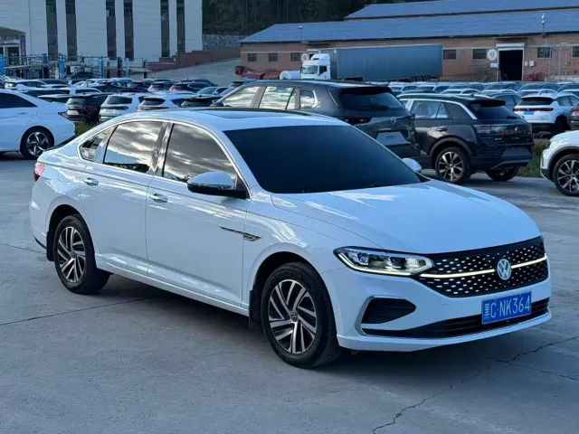 Volkswagen Lavida — Фото автомобиля 3