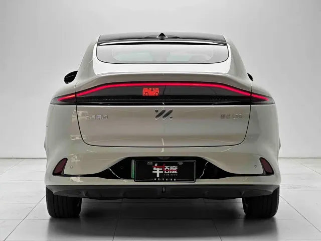 IM Motors LS6 — Фото автомобиля 4