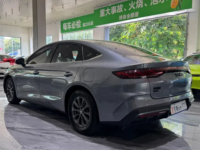 BYD Qin L — Фото автомобиля 6