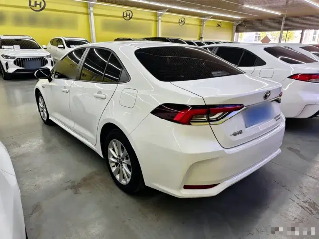 Toyota Corolla — Фото автомобиля 4