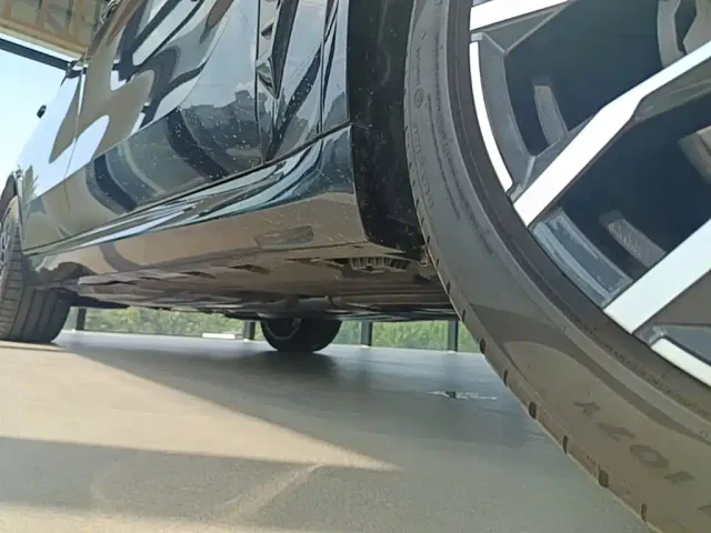 BMW X5 — Фото автомобиля 2