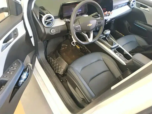 Chevrolet Monza — Фото автомобиля 11