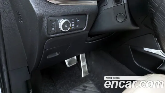 Ford Explorer — Фото автомобиля 18