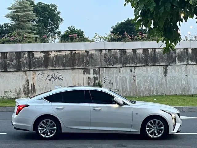 Cadillac CT5 — Фото автомобиля 8