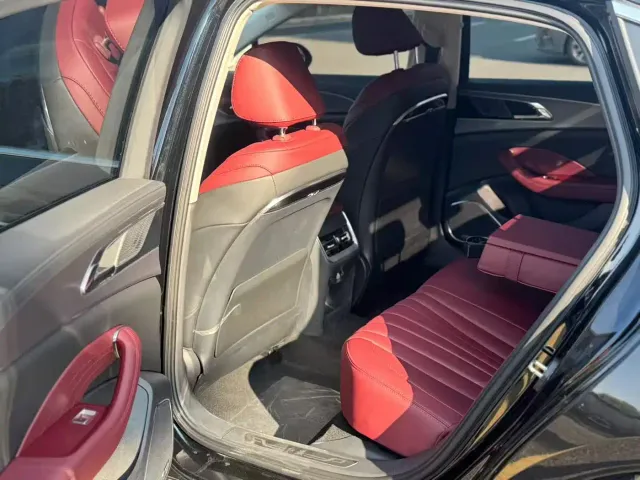 Hongqi H5 — Фото автомобиля 6