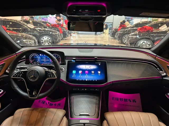 Mercedes-Benz E-Class — Фото автомобиля 15