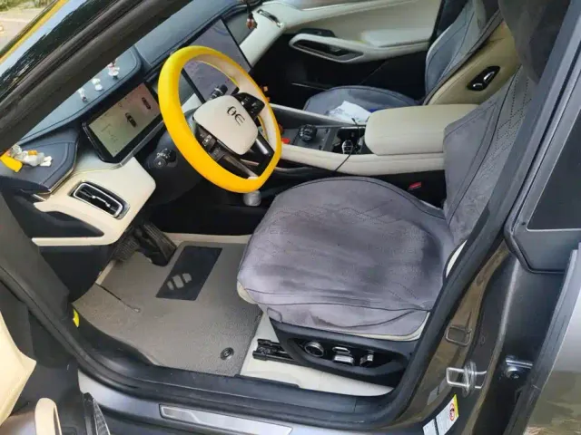 BYD Song L EV — Фото автомобиля 9