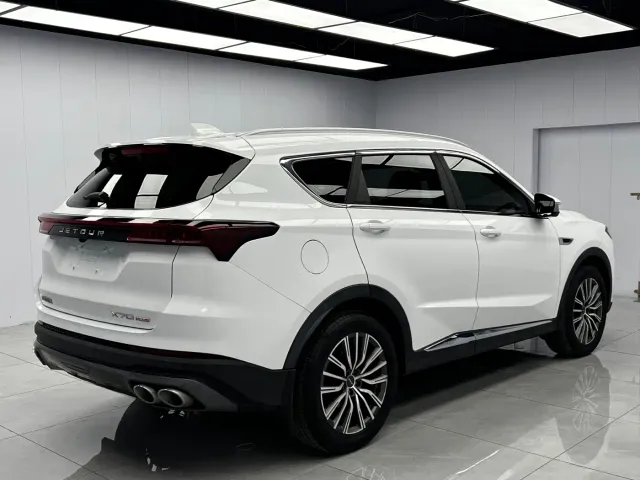 Jetour X70 Plus — Фото автомобиля 4