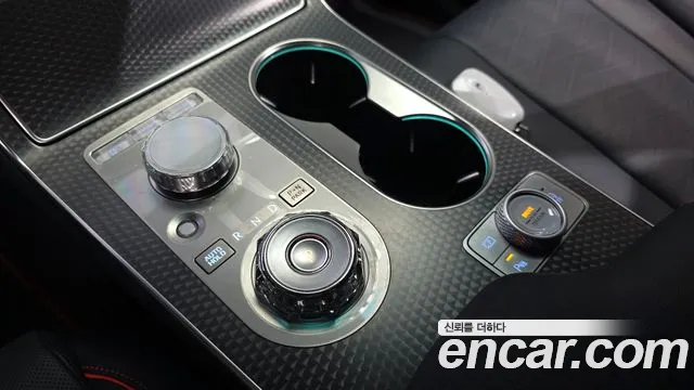 Genesis GV80 — Фото автомобиля 9