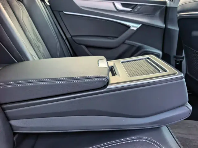 Audi A7L — Фото автомобиля 11